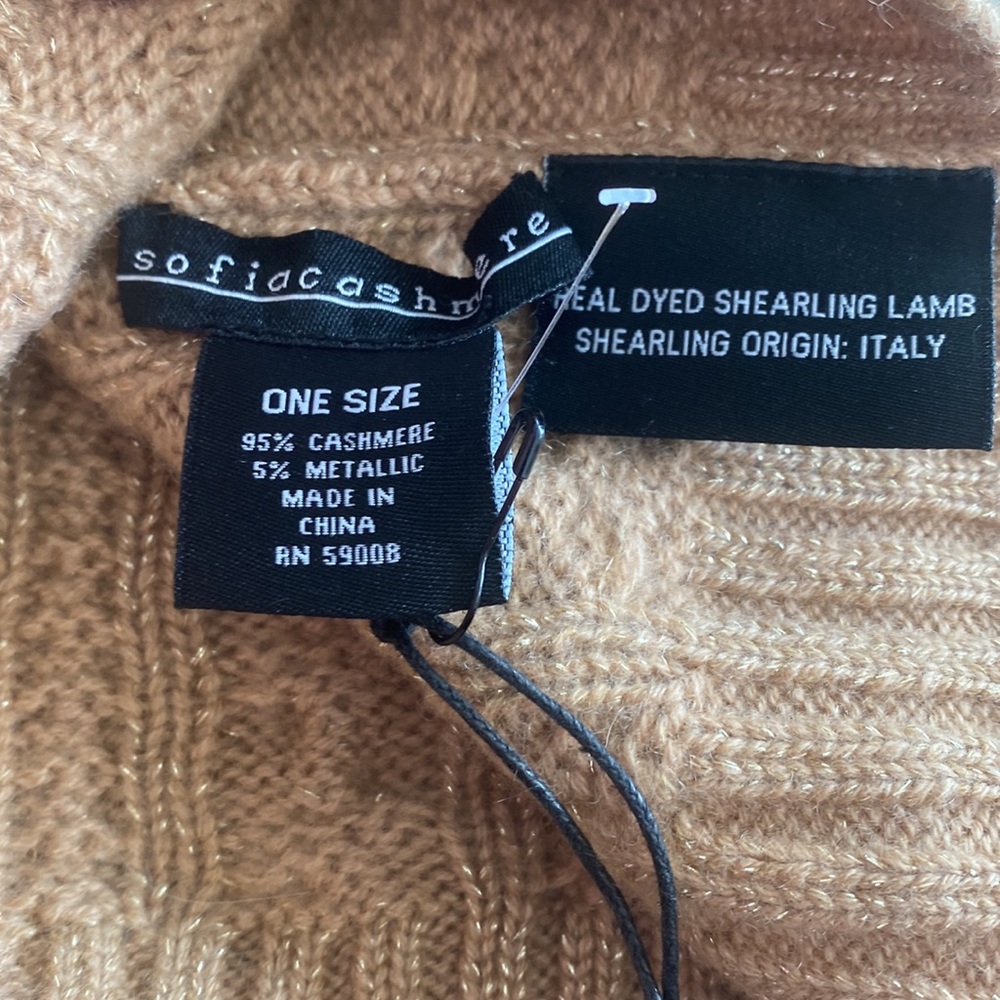 Sofia Cashmere real fur pom pom & metallic gold cashmere hat - Picture 3 of 4